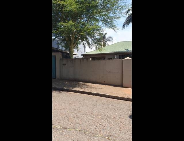 2 BEDROOM HOUSE FOR SALE IN KENSINGTON